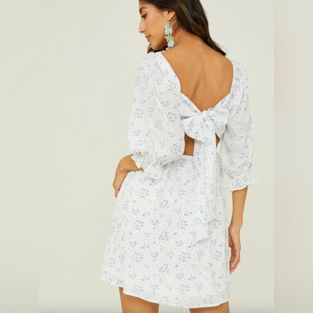 New with tags altard state Erika floral dress with bow tie back